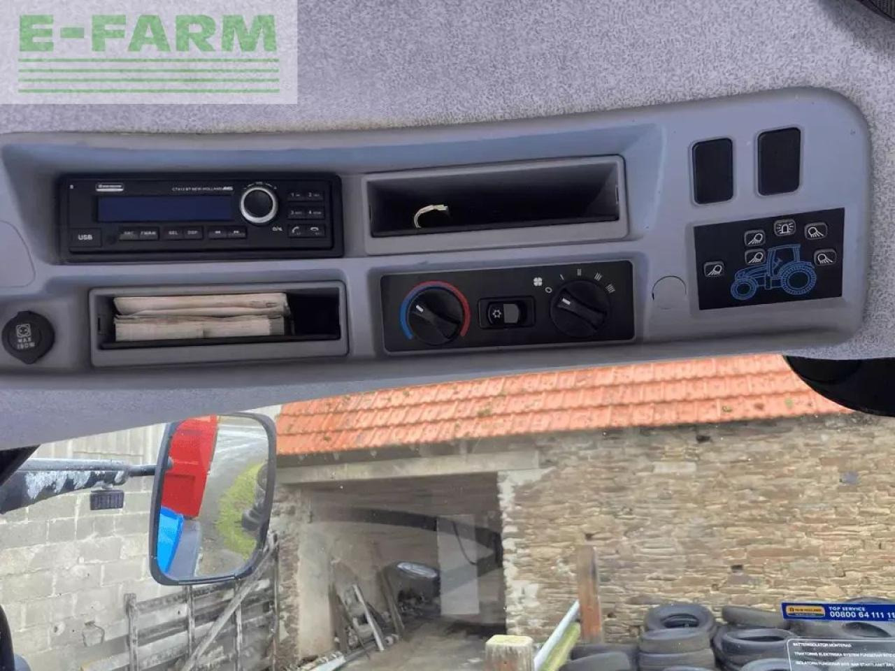 New Holland t6.155 electro command - Трактор: снимка 2 New Holland t6.155 electro command - Трактор: снимка 2