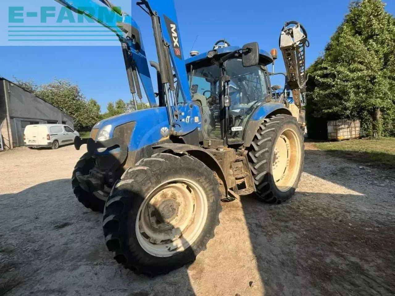 New Holland t6.165 ec - Трактор: снимка 2 New Holland t6.165 ec - Трактор: снимка 2