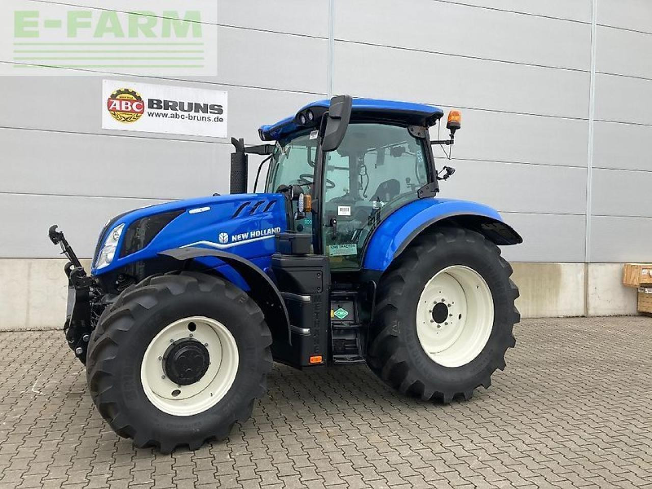 New Holland t6.180 dc methane power Methane Power - Трактор: снимка 2 New Holland t6.180 dc methane power Methane Power - Трактор: снимка 2