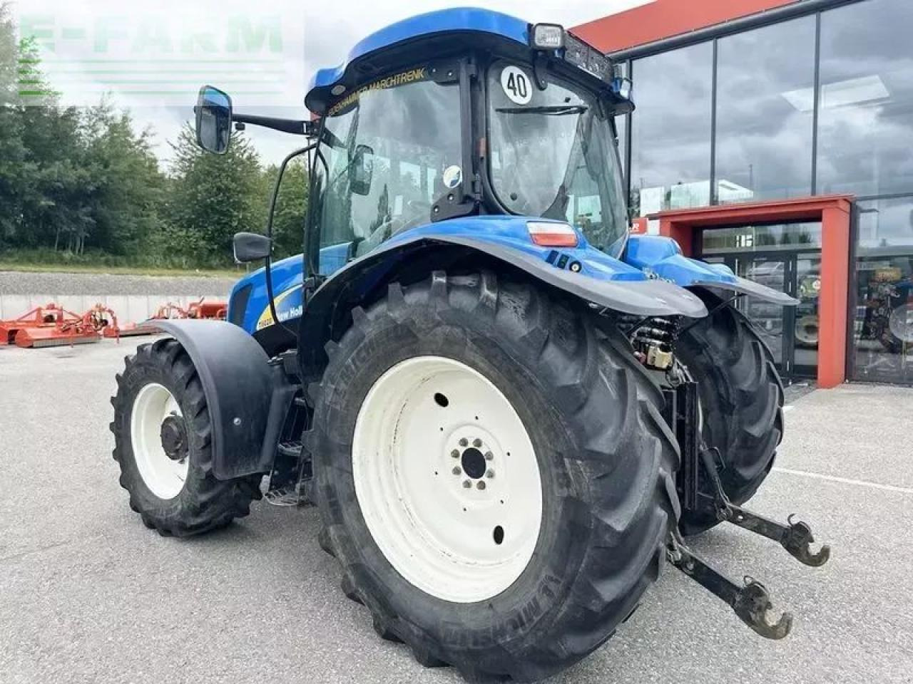New Holland t6020 delta Delta - Трактор: снимка 4 New Holland t6020 delta Delta - Трактор: снимка 4
