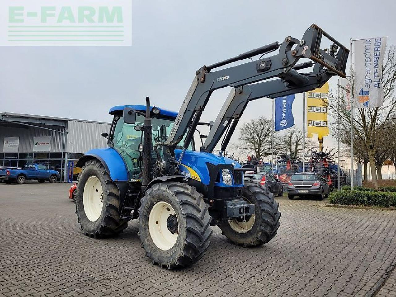 New Holland t6070 elite Elite - Трактор: снимка 2 New Holland t6070 elite Elite - Трактор: снимка 2