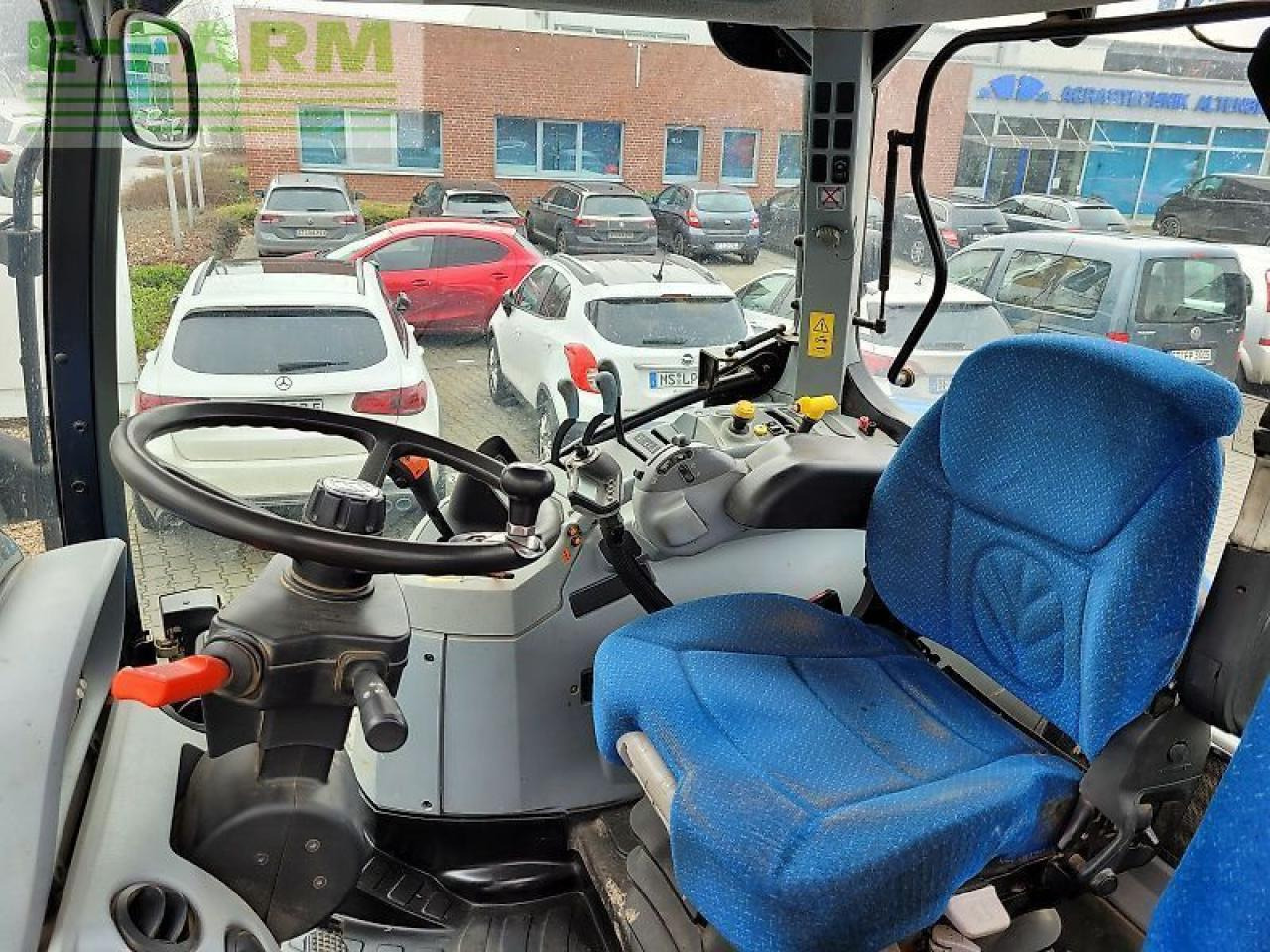 Трактор New Holland t6070 elite Elite: снимка 6