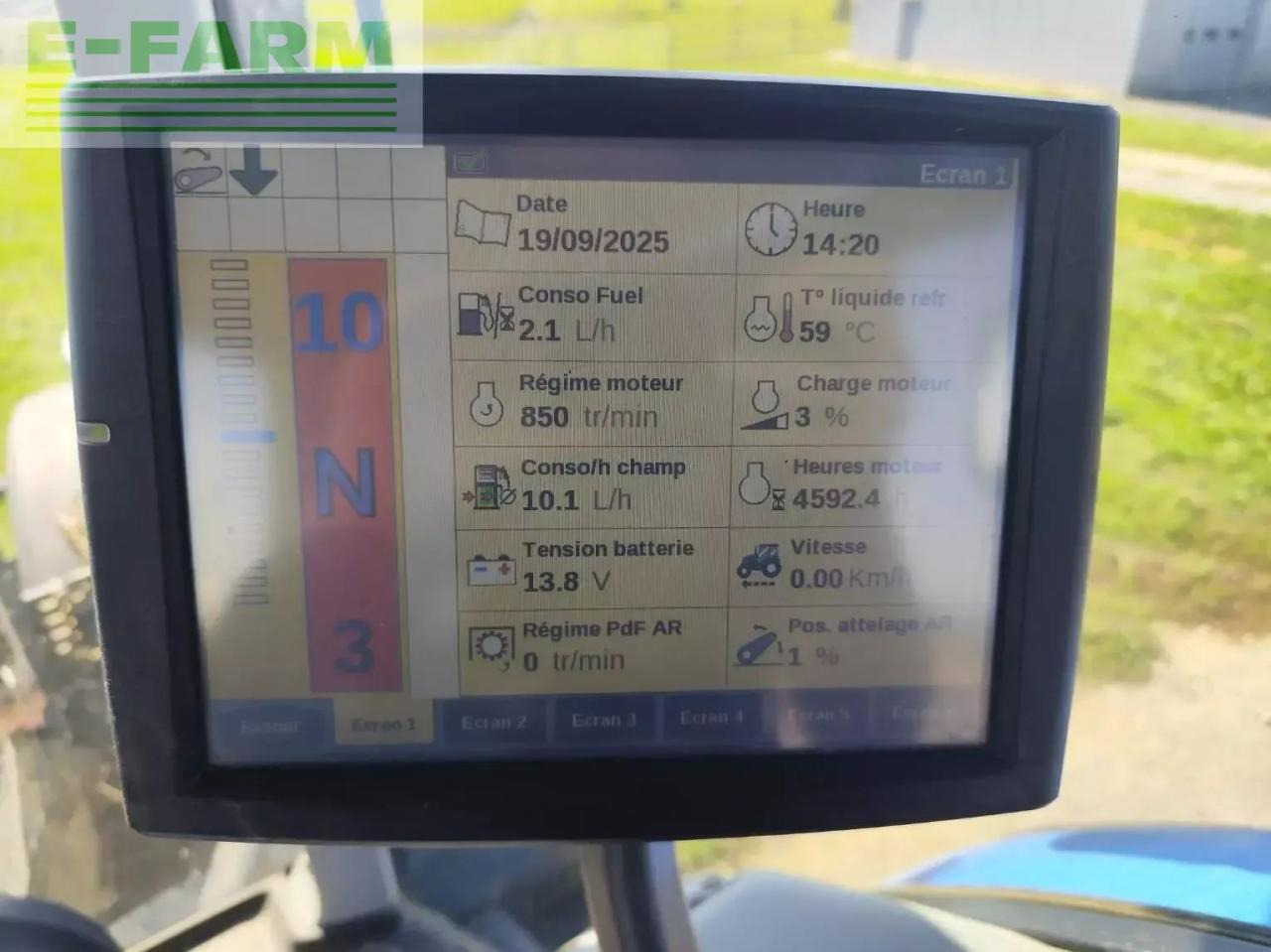 New Holland t7 190 pc - Трактор: снимка 5 New Holland t7 190 pc - Трактор: снимка 5