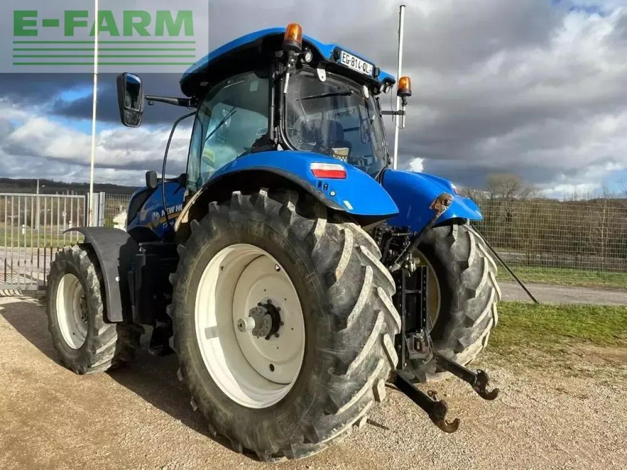 New Holland t7.210 pc classic - Трактор: снимка 4 New Holland t7.210 pc classic - Трактор: снимка 4