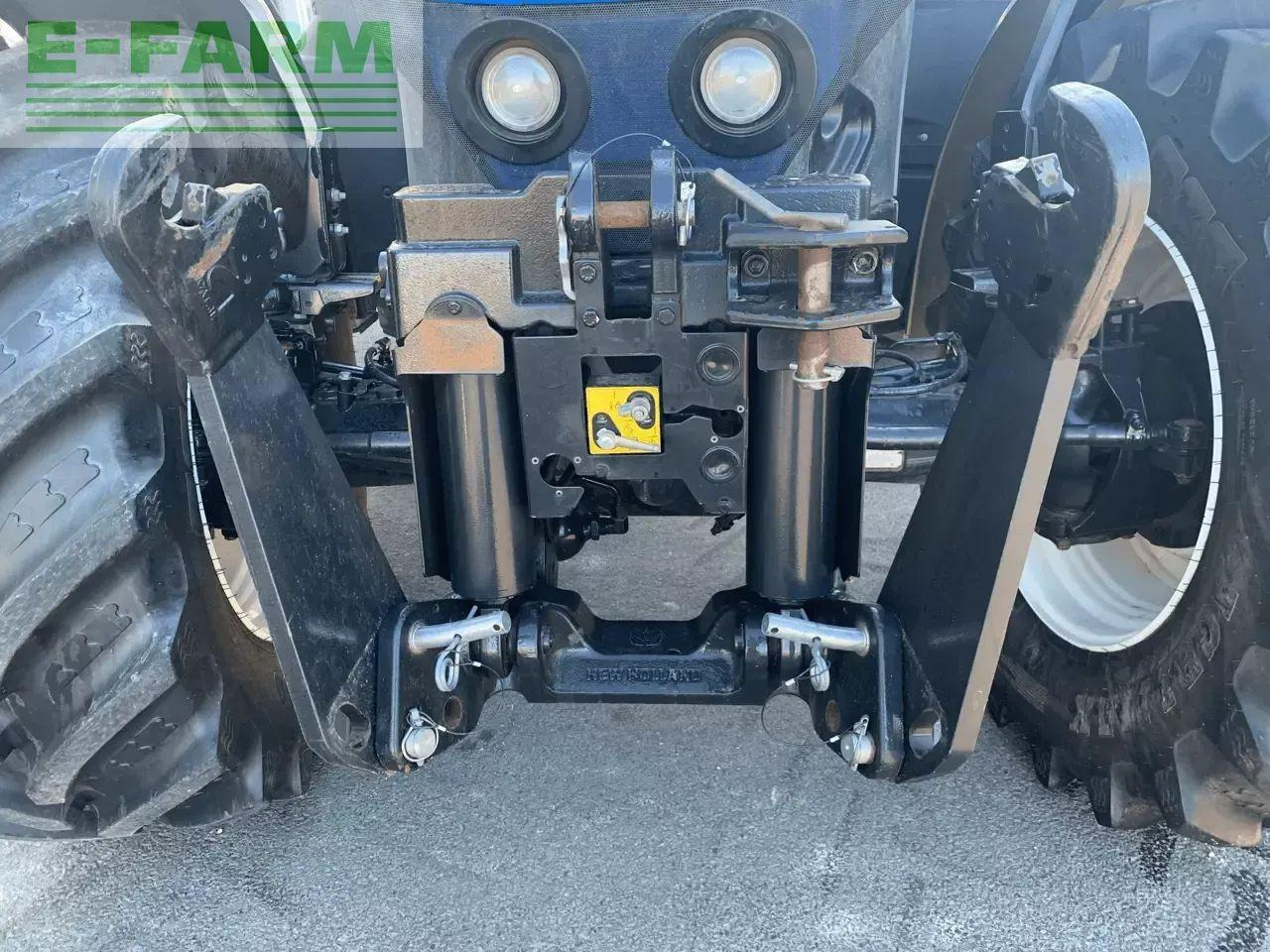 New Holland t7.215s pc s5 S - Трактор: снимка 3 New Holland t7.215s pc s5 S - Трактор: снимка 3