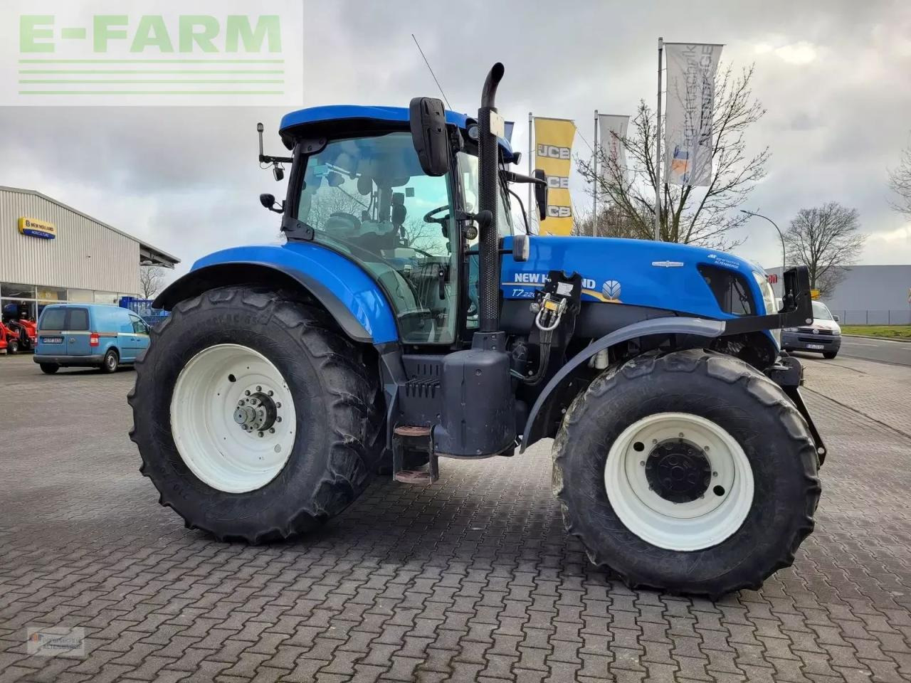 New Holland t7.220 ac - Трактор: снимка 3 New Holland t7.220 ac - Трактор: снимка 3