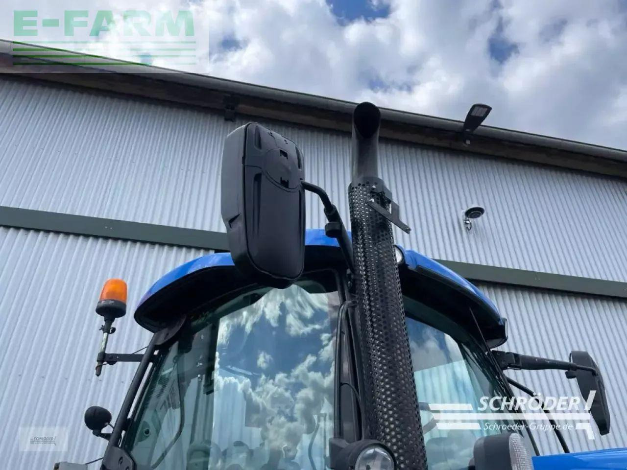 New Holland t7.220 ac + rtk - Трактор: снимка 3 New Holland t7.220 ac + rtk - Трактор: снимка 3