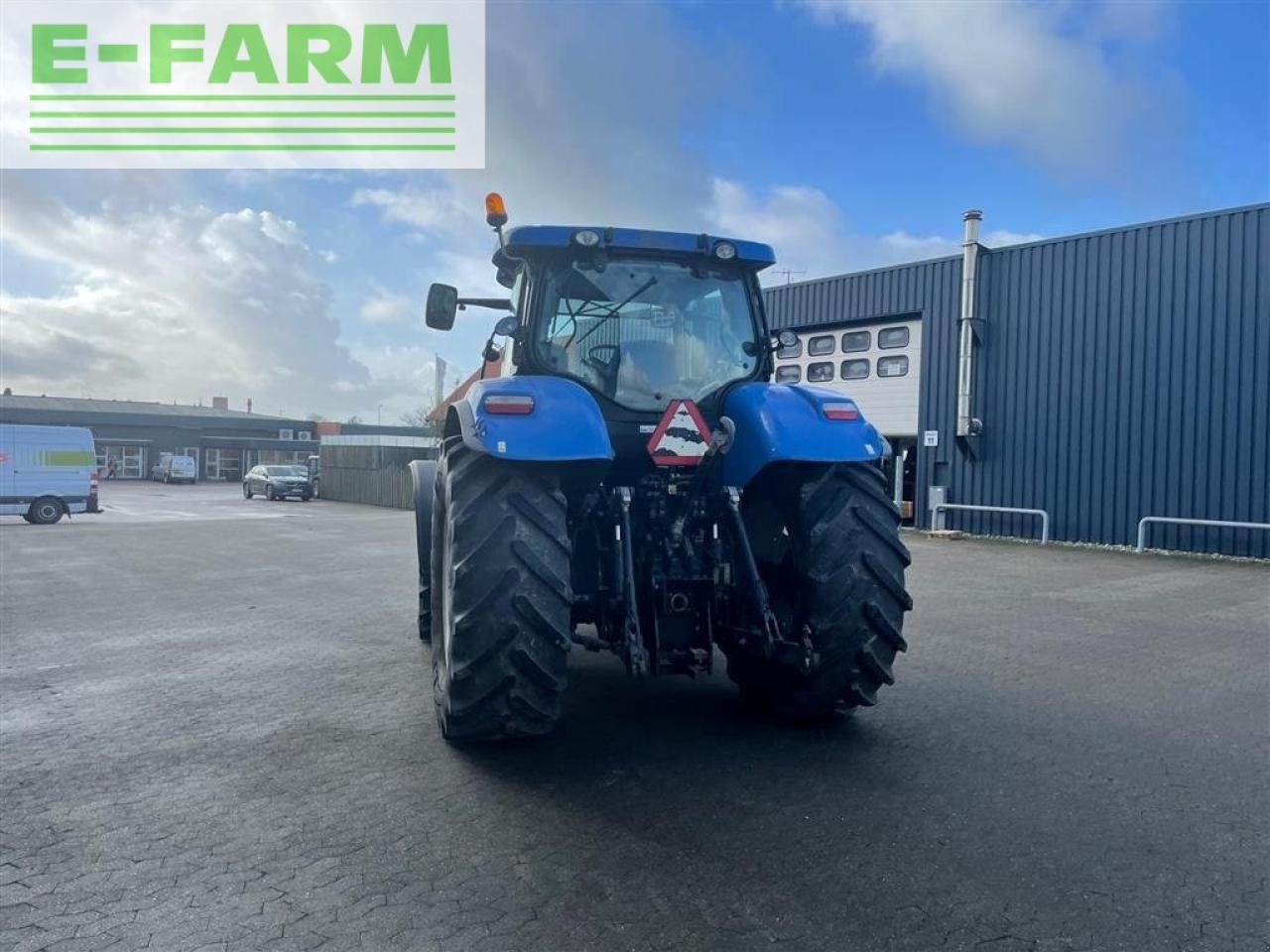 Трактор New Holland t7.220 med alø frontlæsser: снимка 6
