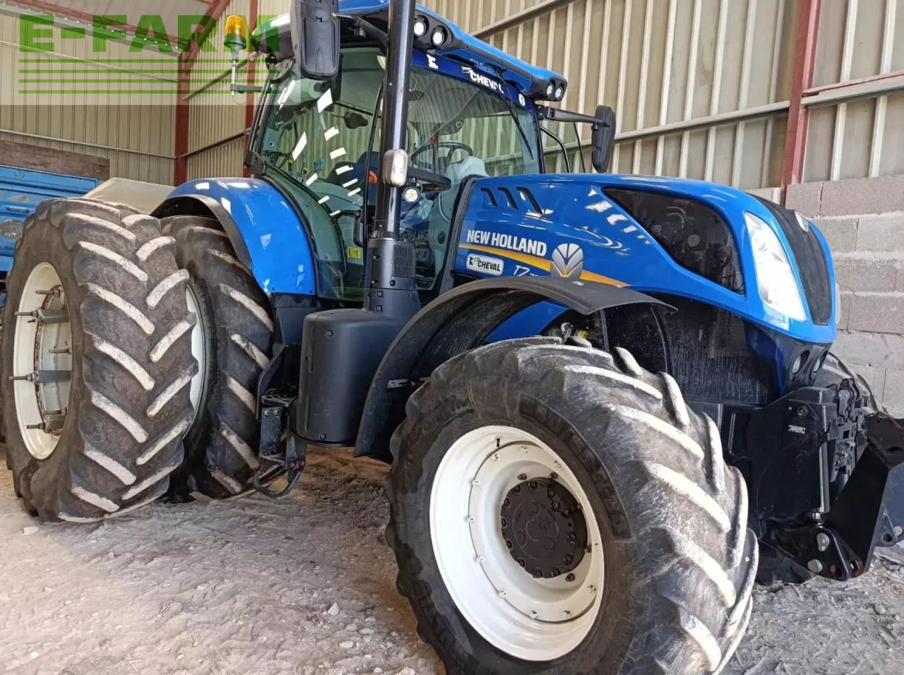 New Holland t7.230 - Трактор: снимка 2 New Holland t7.230 - Трактор: снимка 2