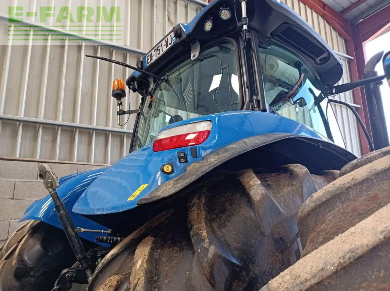 New Holland t7.230 - Трактор: снимка 3 New Holland t7.230 - Трактор: снимка 3