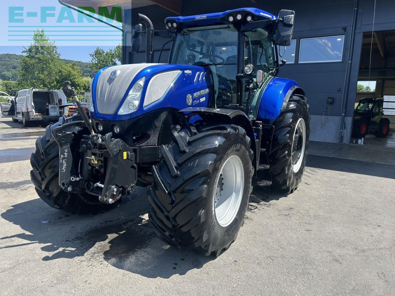 New Holland t7.230 plm auto command - Трактор: снимка 2 New Holland t7.230 plm auto command - Трактор: снимка 2