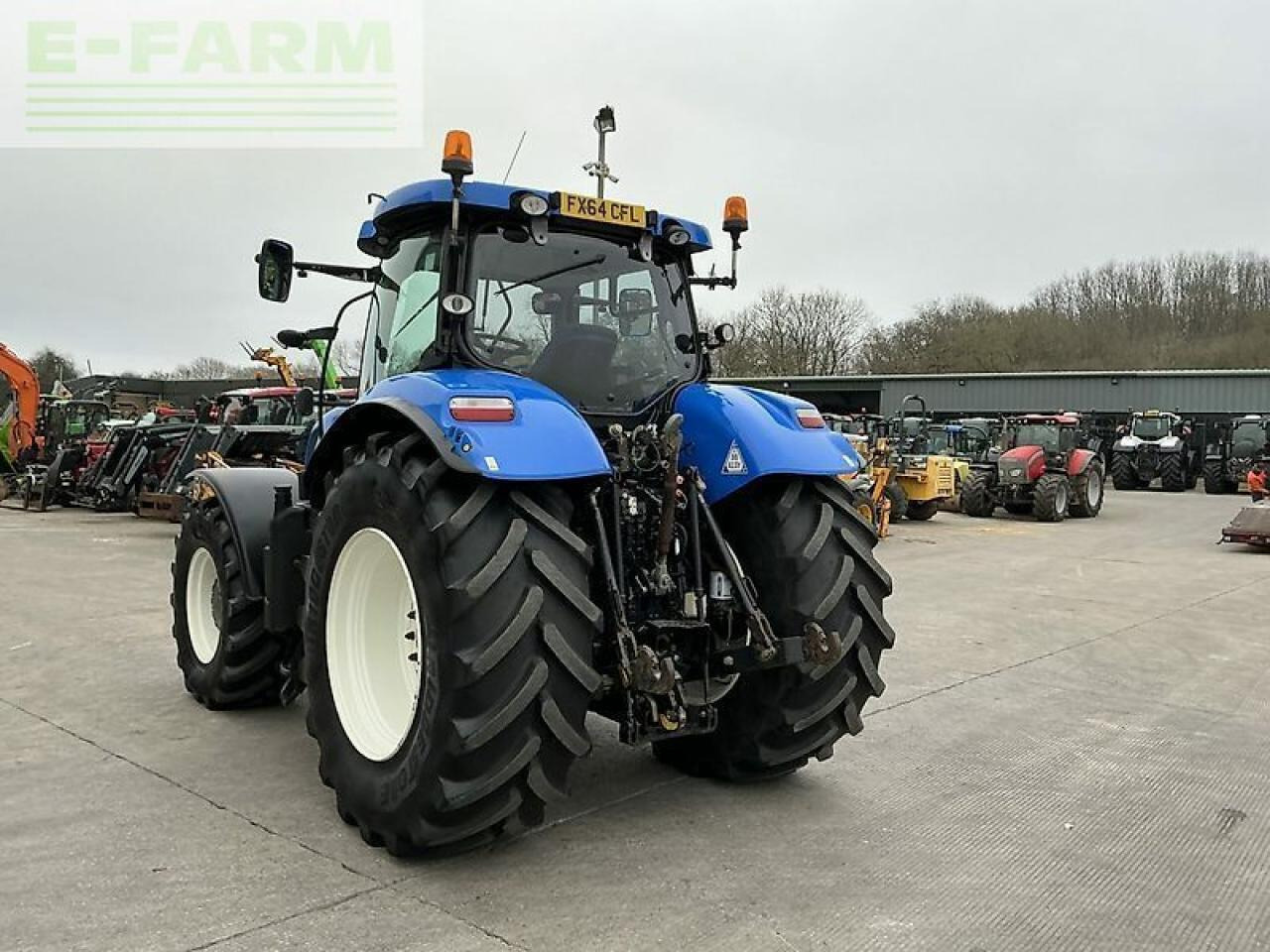 New Holland t7.250 tractor (st22810) - Трактор: снимка 5 New Holland t7.250 tractor (st22810) - Трактор: снимка 5