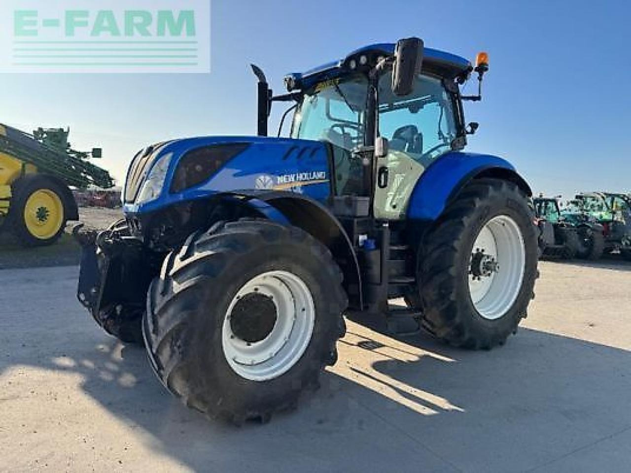 New Holland t7.260 pc - Трактор: снимка 1 New Holland t7.260 pc - Трактор: снимка 1