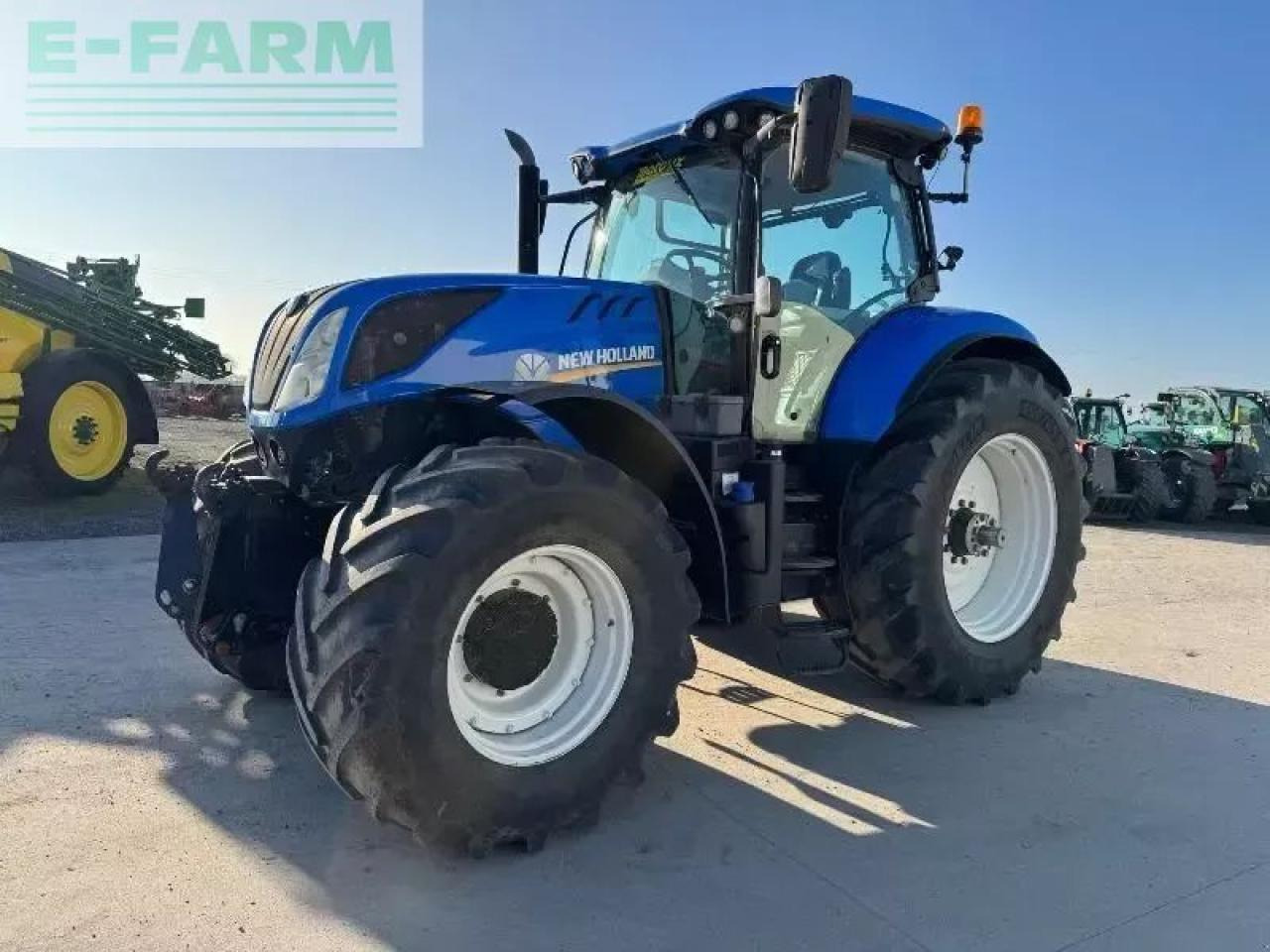 New Holland t7.260 pc - Трактор: снимка 1 New Holland t7.260 pc - Трактор: снимка 1