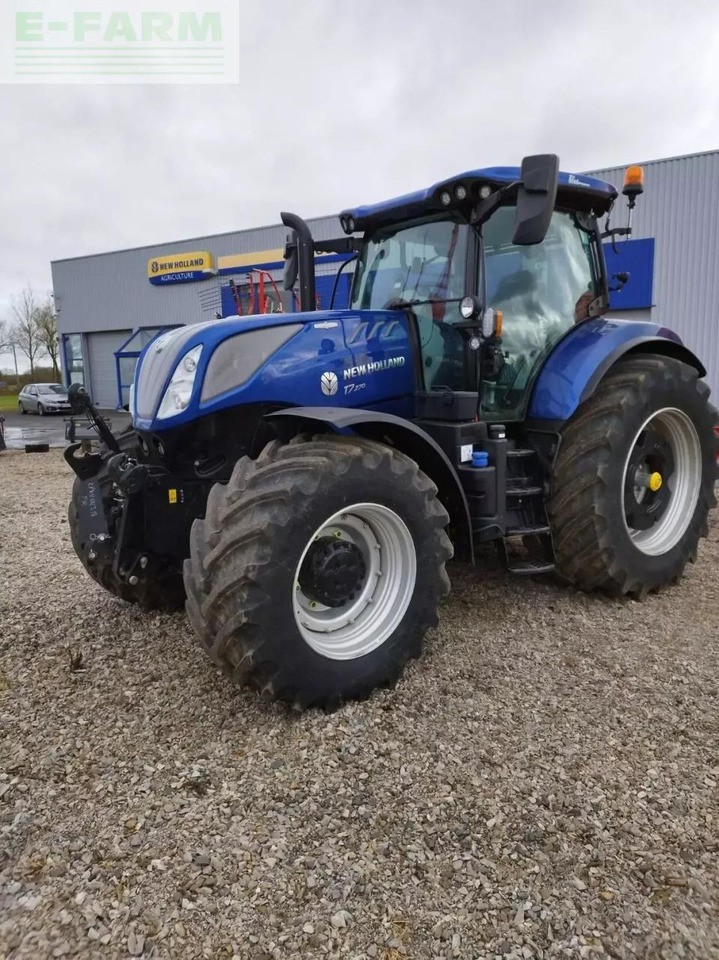 New Holland t7 270 ac - Трактор: снимка 2 New Holland t7 270 ac - Трактор: снимка 2
