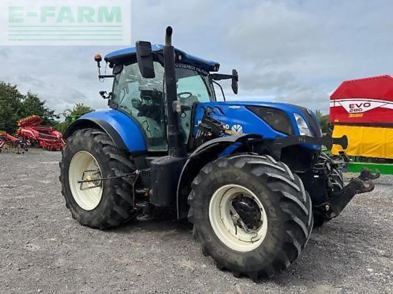 New Holland t7.270 ac - Трактор: снимка 3 New Holland t7.270 ac - Трактор: снимка 3