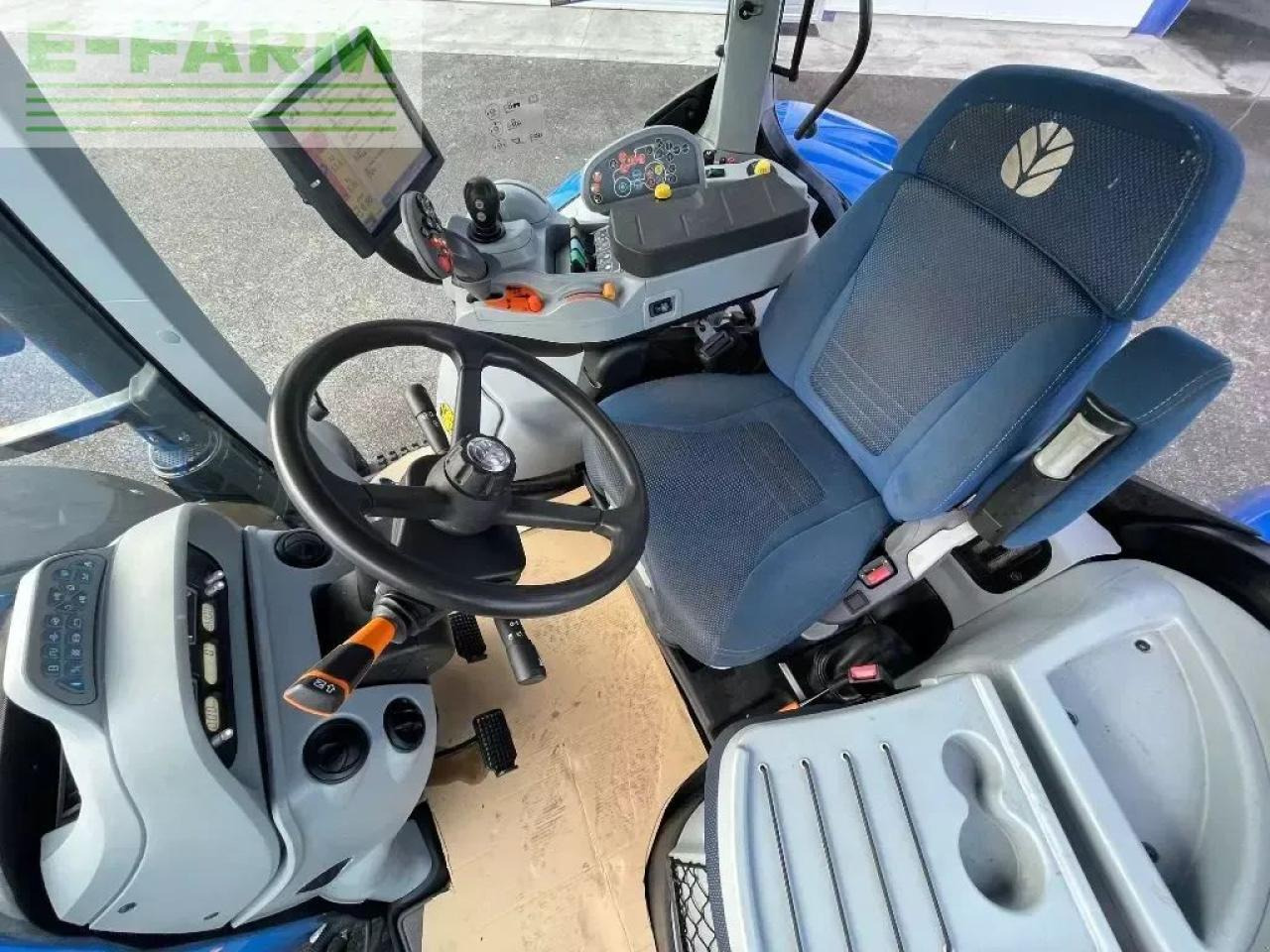 Трактор New Holland t7.270 autocommand: снимка 8