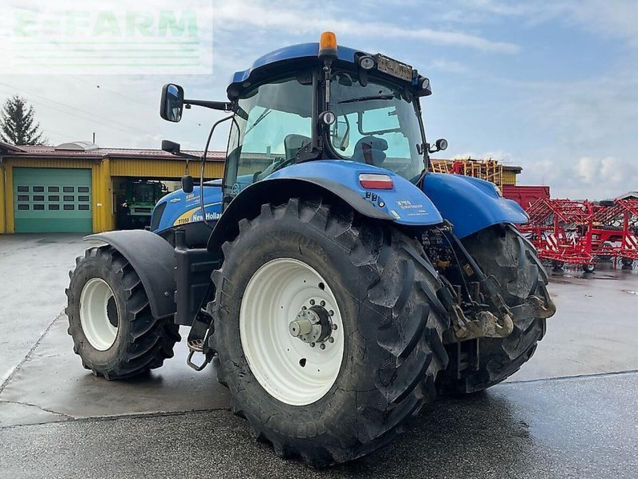 New Holland t7050 - Трактор: снимка 4 New Holland t7050 - Трактор: снимка 4