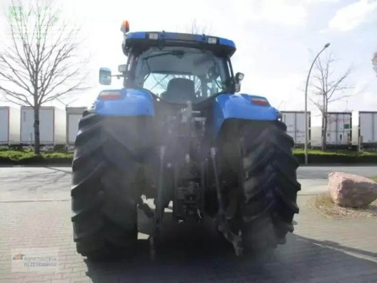 New Holland t7050 pc PC - Трактор: снимка 5 New Holland t7050 pc PC - Трактор: снимка 5