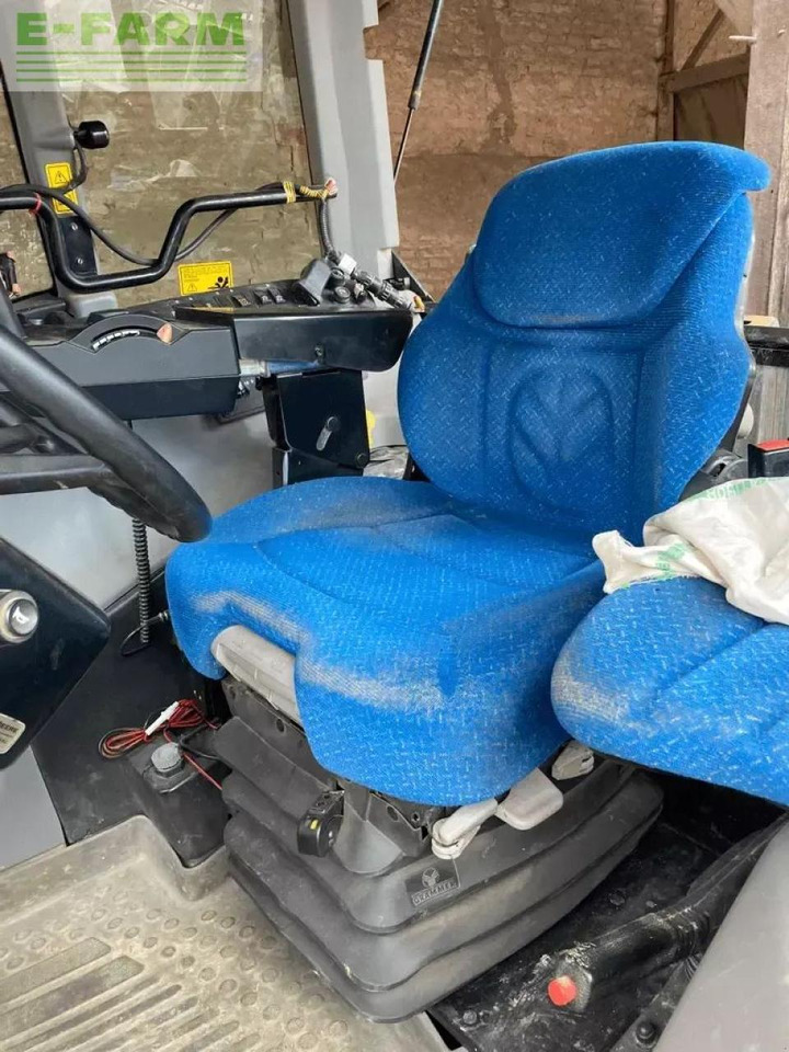 New Holland t7550 auto command - Трактор: снимка 2 New Holland t7550 auto command - Трактор: снимка 2