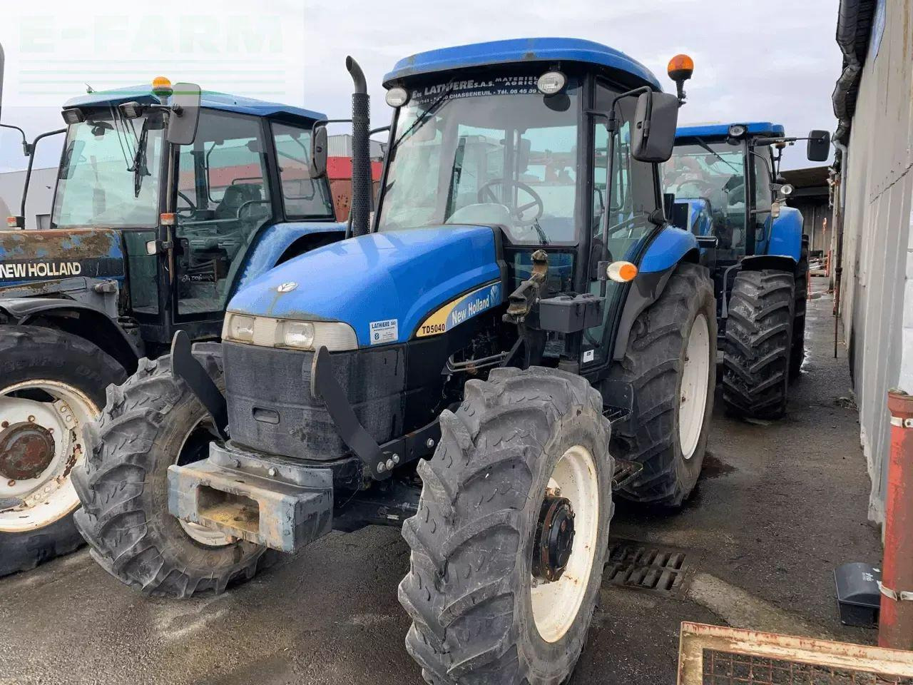 New Holland td5040 - Трактор: снимка 1 New Holland td5040 - Трактор: снимка 1