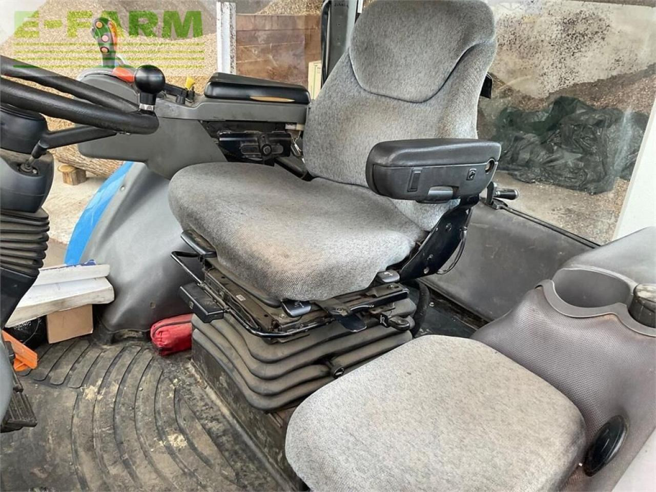 New Holland tg 285 - Трактор: снимка 4 New Holland tg 285 - Трактор: снимка 4