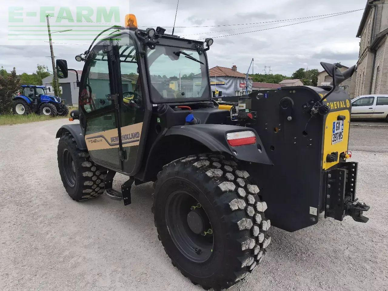 New Holland th 7.42 elite - Телескопичен товарач: снимка 2 New Holland th 7.42 elite - Телескопичен товарач: снимка 2
