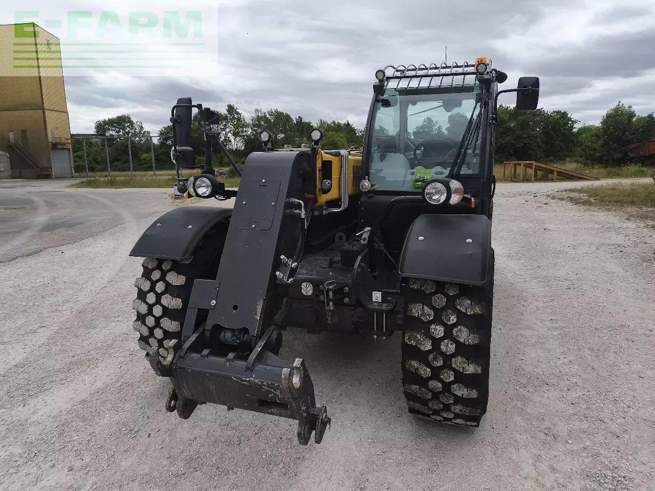 New Holland th 7.42 elite - Телескопичен товарач: снимка 4 New Holland th 7.42 elite - Телескопичен товарач: снимка 4