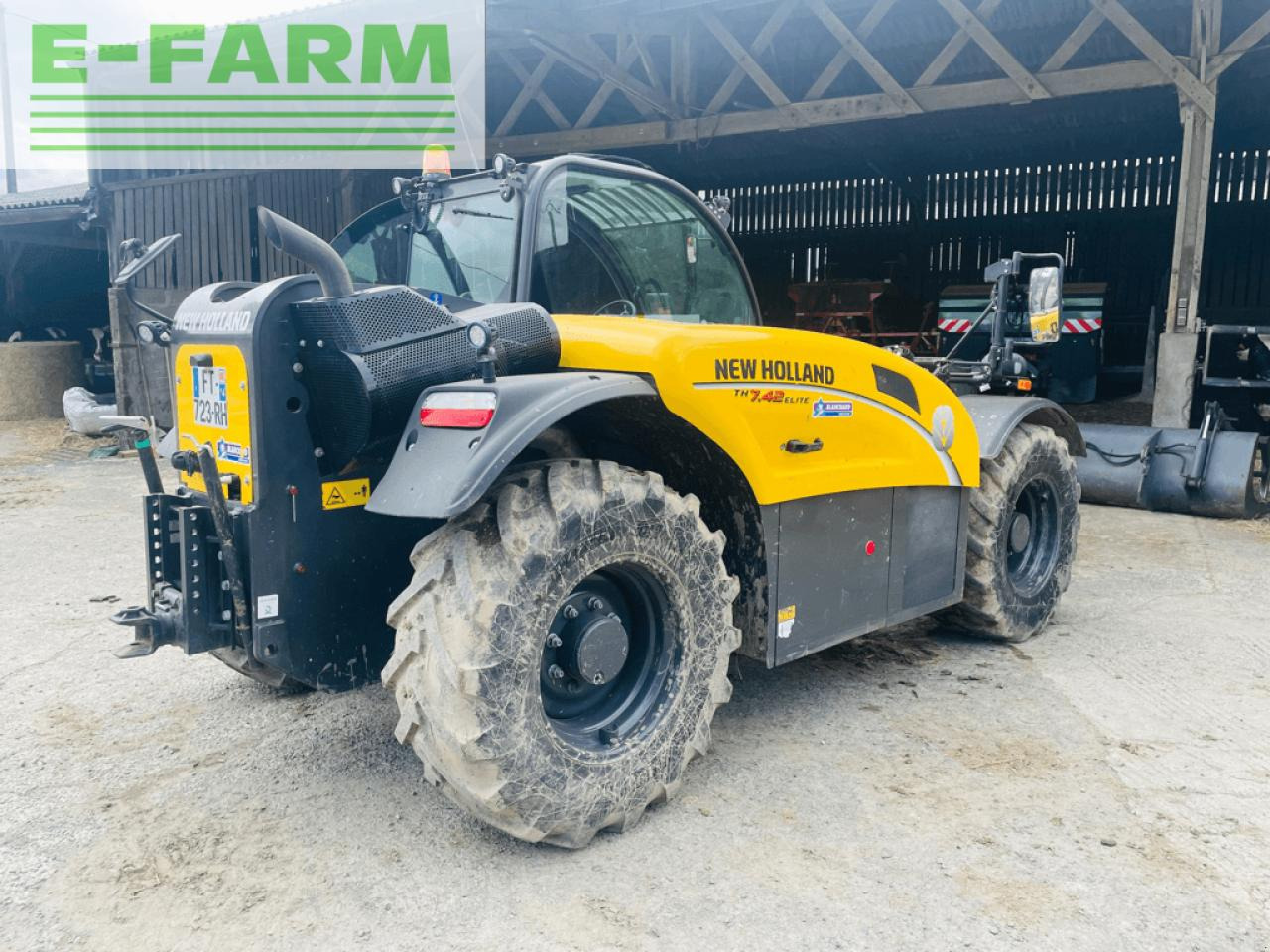 New Holland th7.42 elite s5 - Телескопичен товарач: снимка 3 New Holland th7.42 elite s5 - Телескопичен товарач: снимка 3
