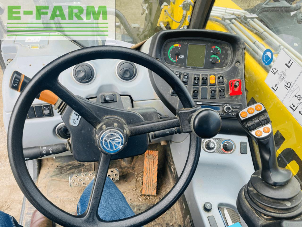 New Holland th7.42 elite s5 - Телескопичен товарач: снимка 4 New Holland th7.42 elite s5 - Телескопичен товарач: снимка 4