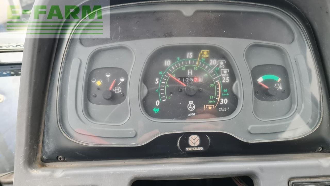 New Holland tl100 (4wd) - Трактор: снимка 2 New Holland tl100 (4wd) - Трактор: снимка 2