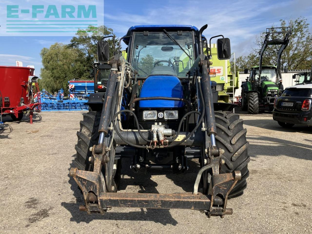 New Holland tl80 (4wd) - Трактор: снимка 2 New Holland tl80 (4wd) - Трактор: снимка 2