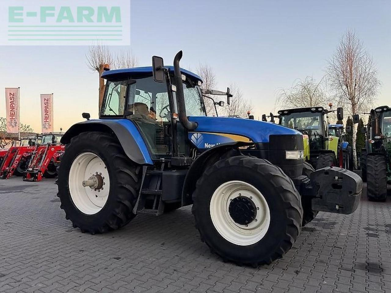 New Holland tm175 powercommand - Трактор: снимка 4 New Holland tm175 powercommand - Трактор: снимка 4