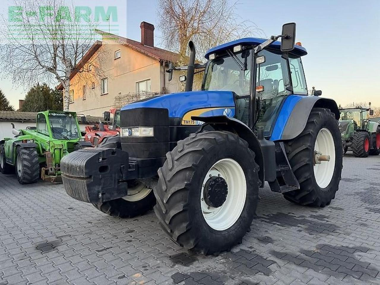 New Holland tm175 powercommand - Трактор: снимка 1 New Holland tm175 powercommand - Трактор: снимка 1