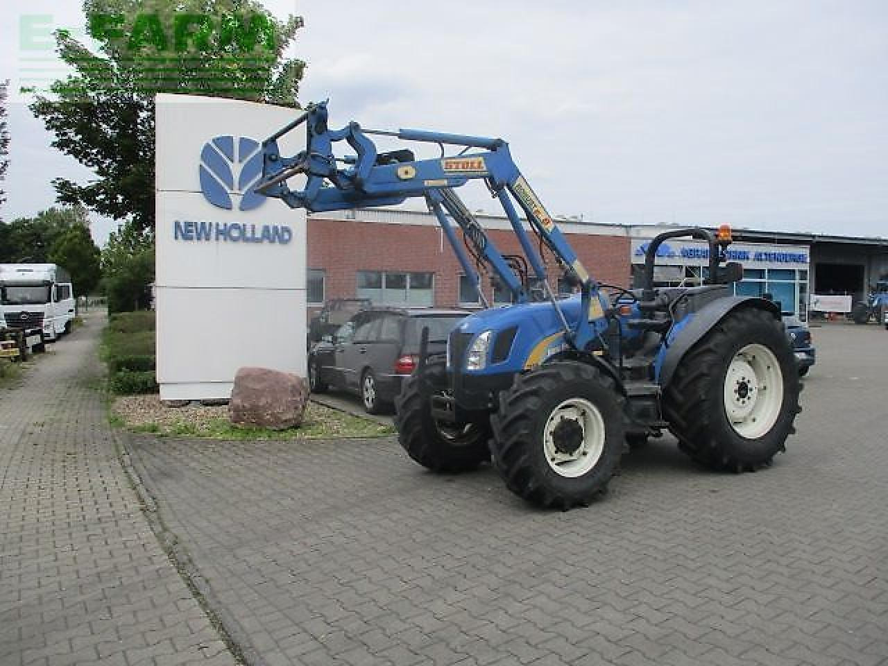 New Holland tn70 a niedrige bauhöhe - Трактор: снимка 1 New Holland tn70 a niedrige bauhöhe - Трактор: снимка 1