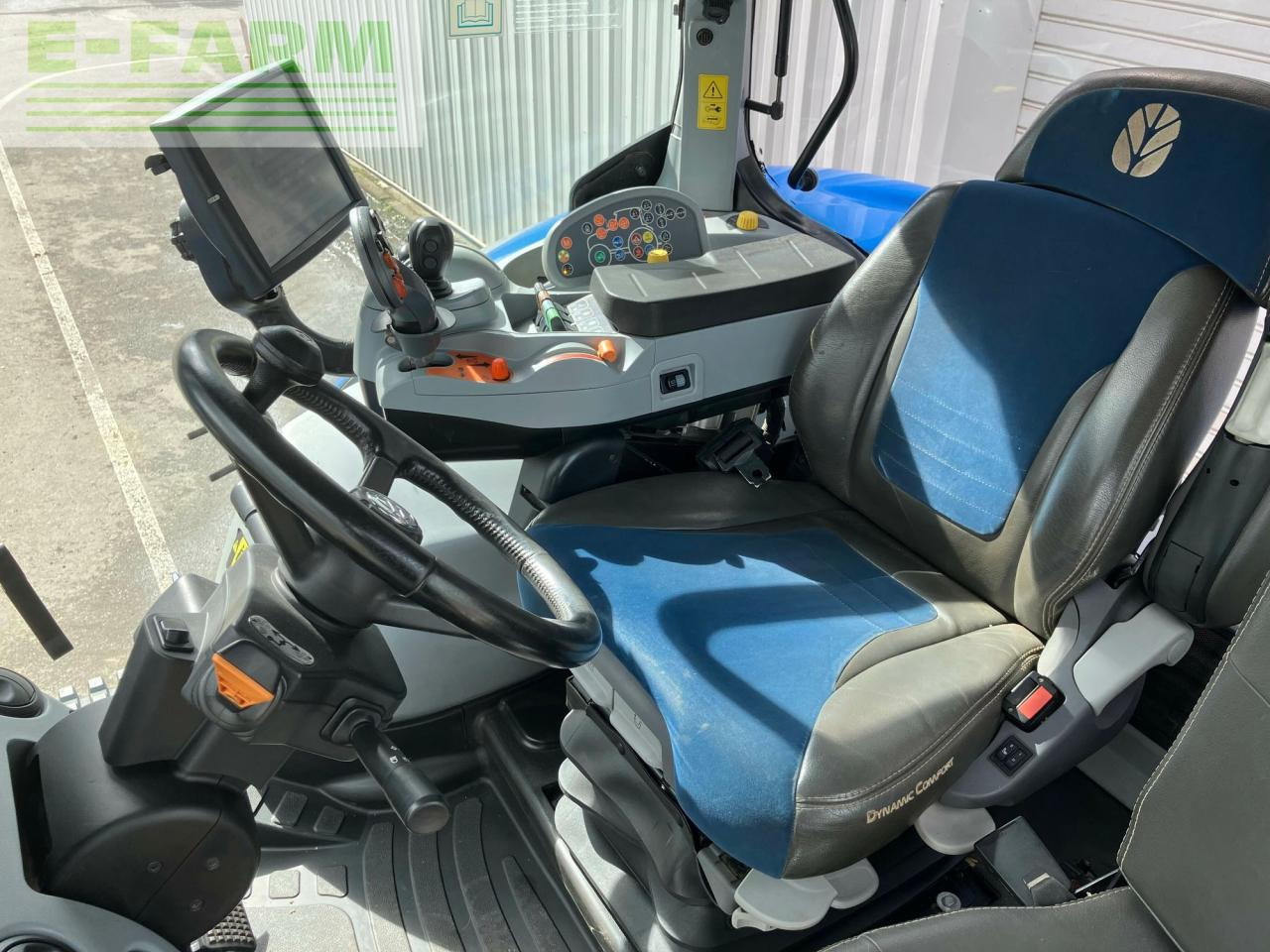 New Holland tracteur new holland t7.290 - Трактор: снимка 4 New Holland tracteur new holland t7.290 - Трактор: снимка 4