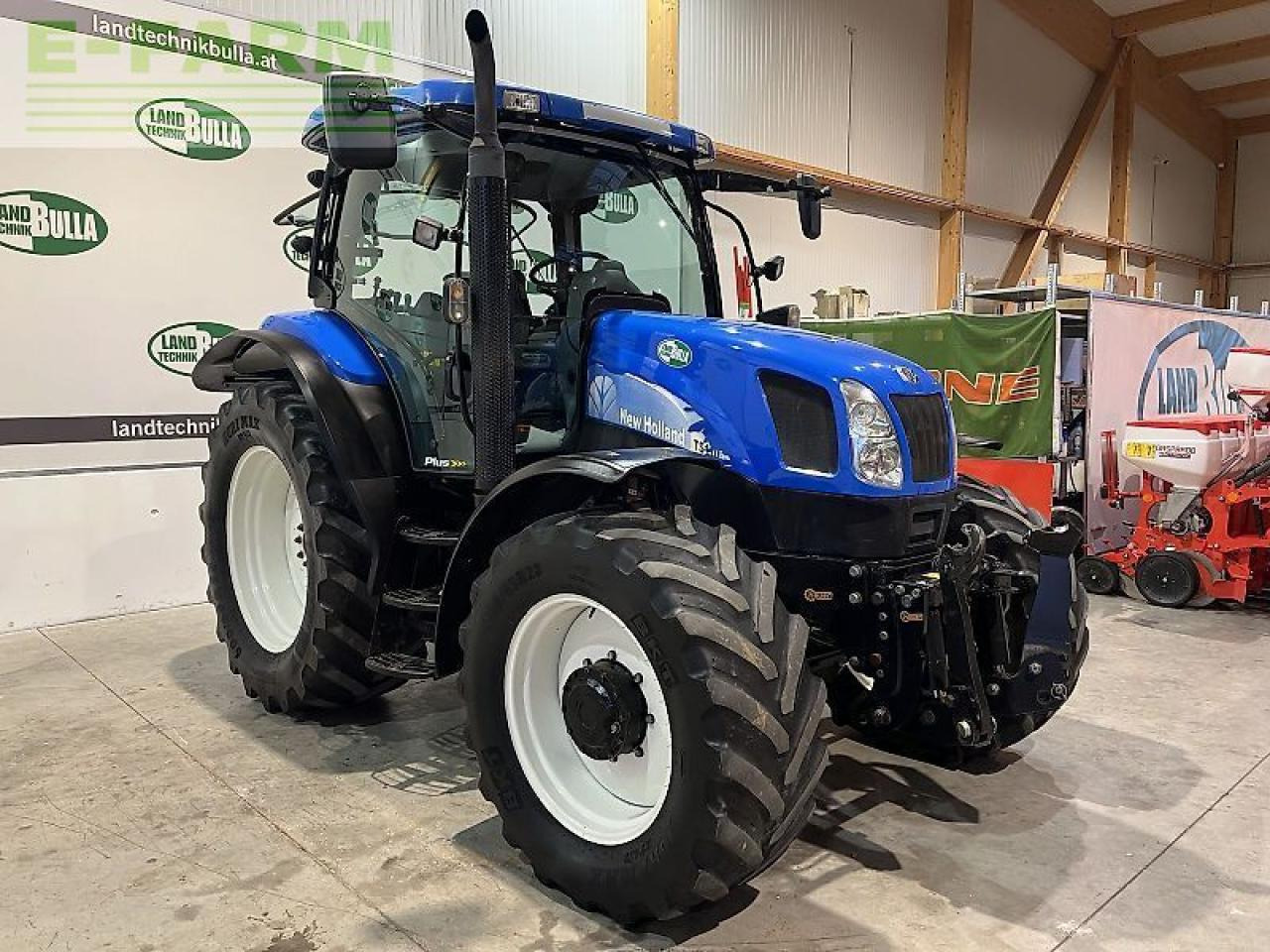 New Holland ts 115 - Трактор: снимка 4 New Holland ts 115 - Трактор: снимка 4