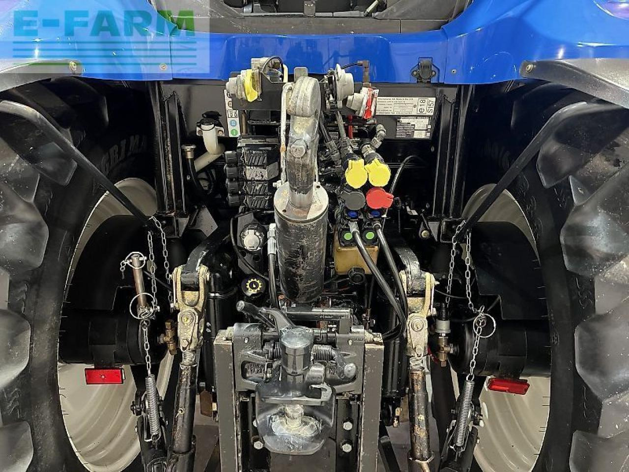 New Holland ts 115 - Трактор: снимка 5 New Holland ts 115 - Трактор: снимка 5