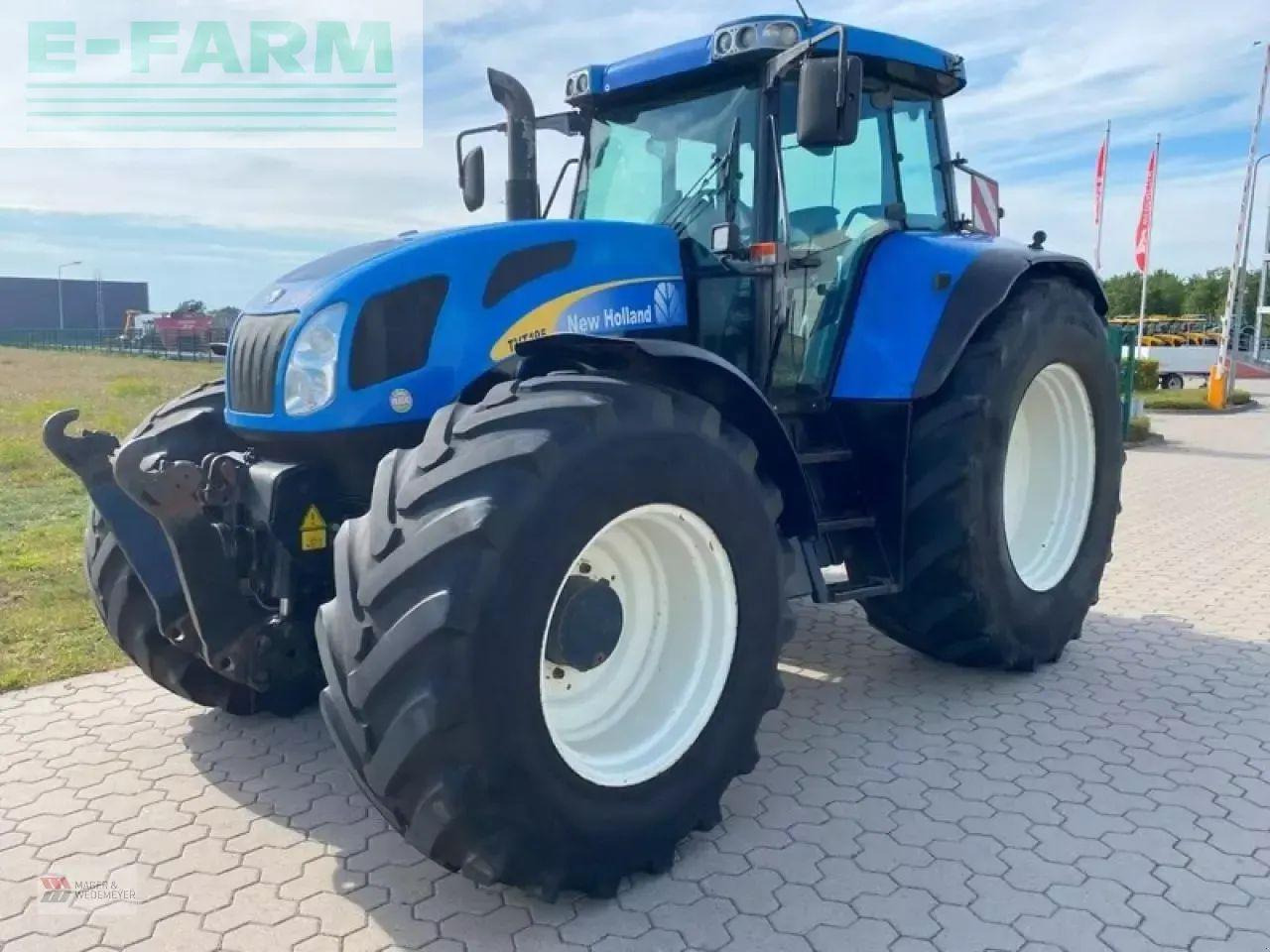 New Holland tvt 195 mit frontzapfwelle - Трактор: снимка 1 New Holland tvt 195 mit frontzapfwelle - Трактор: снимка 1