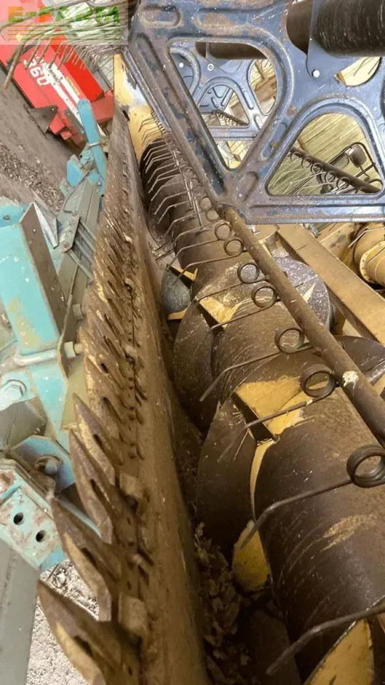 New Holland tx 67 - Зърнокомбайн: снимка 4 New Holland tx 67 - Зърнокомбайн: снимка 4