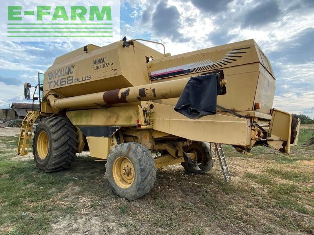 New Holland tx68 plus - Зърнокомбайн: снимка 5 New Holland tx68 plus - Зърнокомбайн: снимка 5