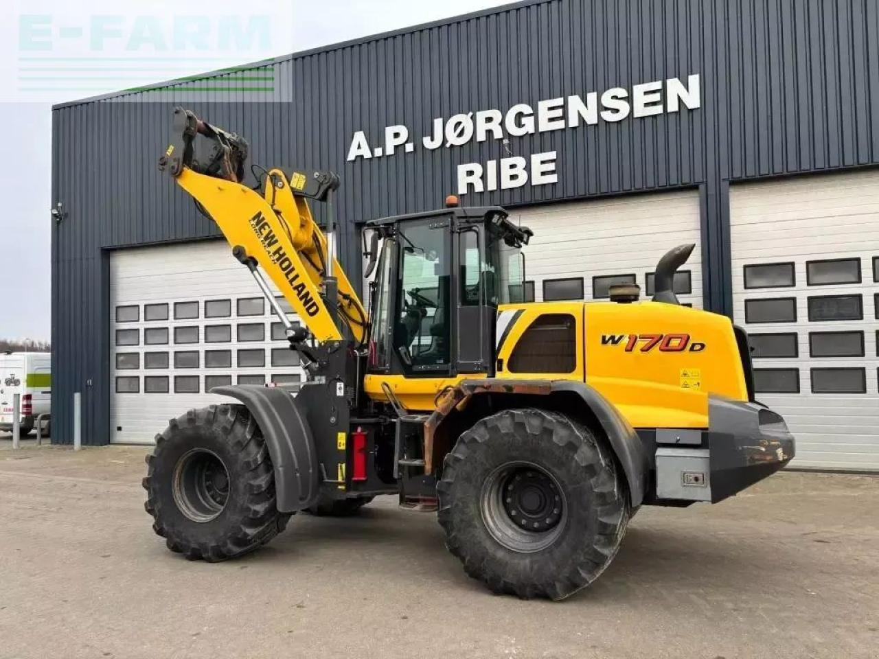 New Holland w 170 d lr - Мини багер: снимка 4 New Holland w 170 d lr - Мини багер: снимка 4