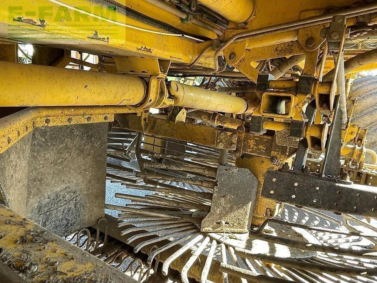 Комбайн за цвекло Ropa euro tiger: снимка 28 Комбайн за цвекло Ropa euro tiger: снимка 28