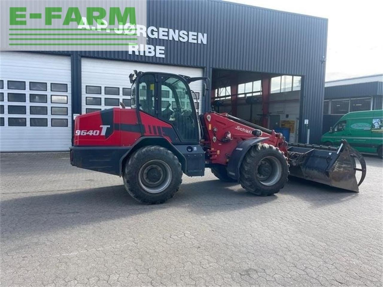 Телескопичен товарач Schäffer 9640t med centralsmøring og skovl: снимка 7