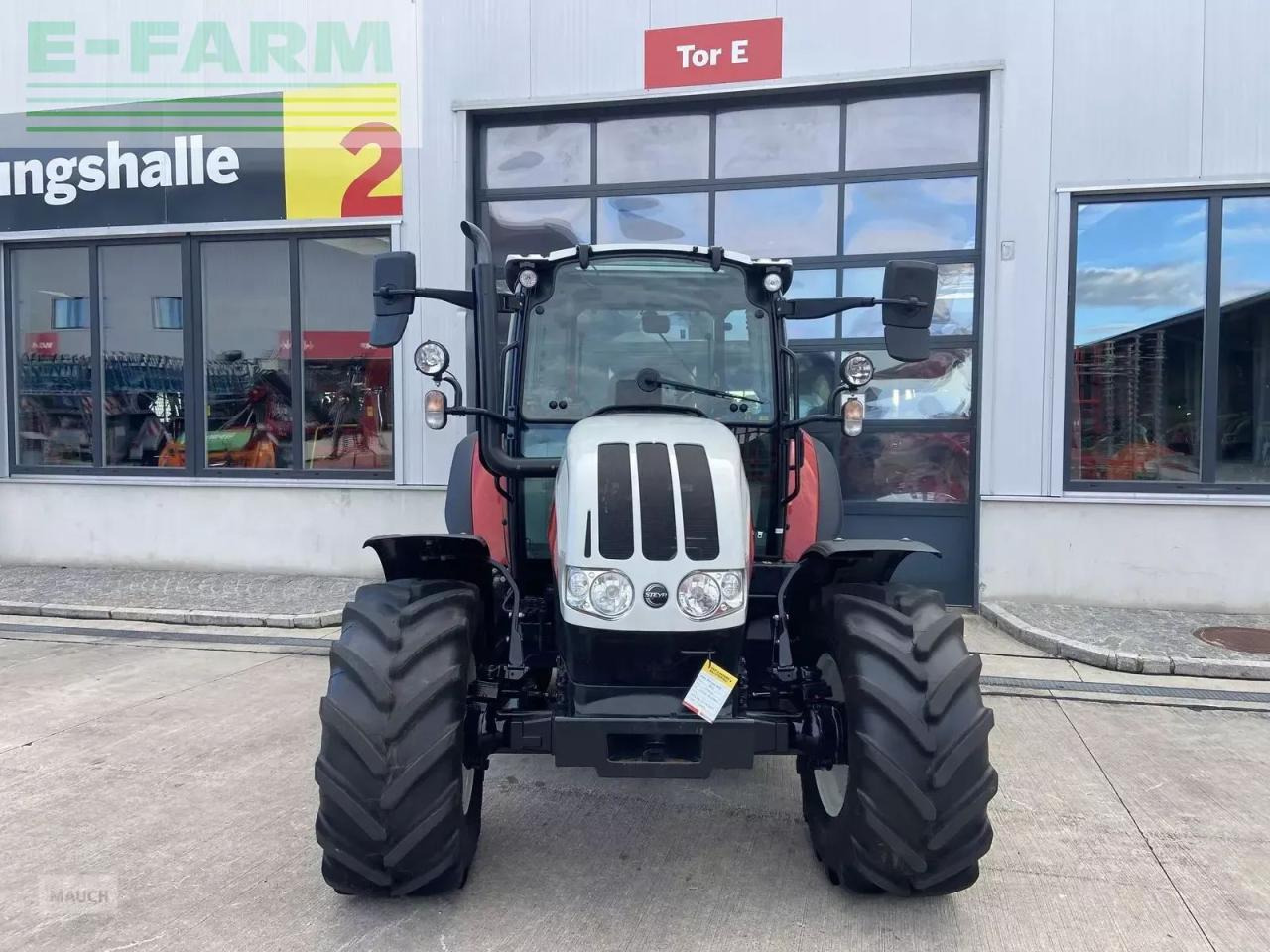 Steyr 4075 kompakt - Трактор: снимка 2 Steyr 4075 kompakt - Трактор: снимка 2