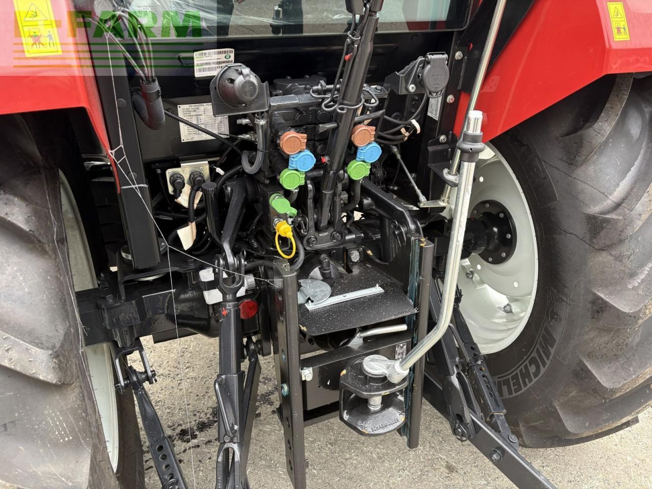 Трактор Steyr 4075 kompakt s (stage v): снимка 11