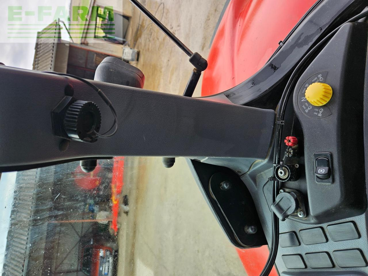 Steyr 6170 CVT - Трактор: снимка 5 Steyr 6170 CVT - Трактор: снимка 5