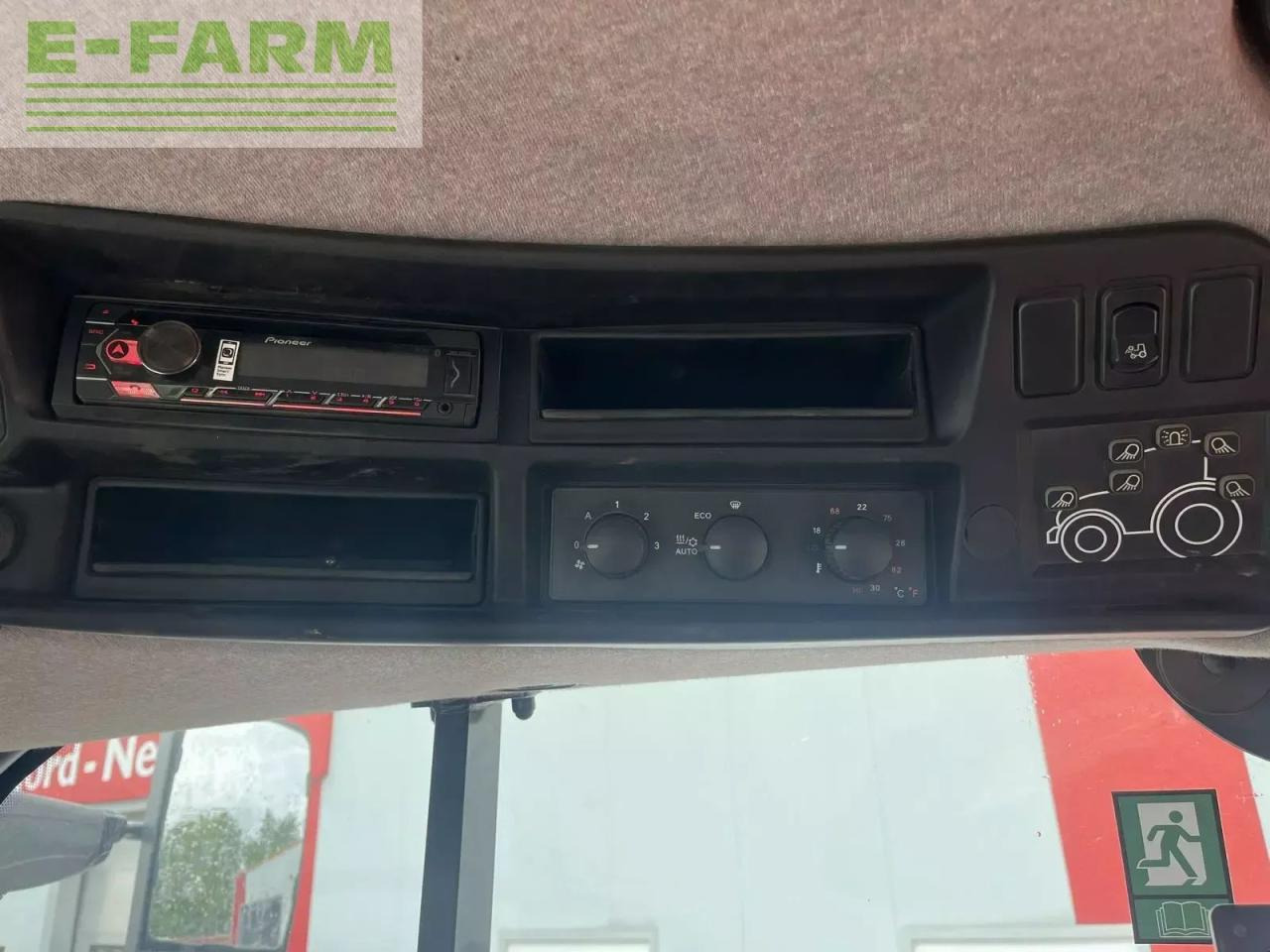 Трактор Steyr 6300 terrus cvt (stage v) CVT: снимка 12