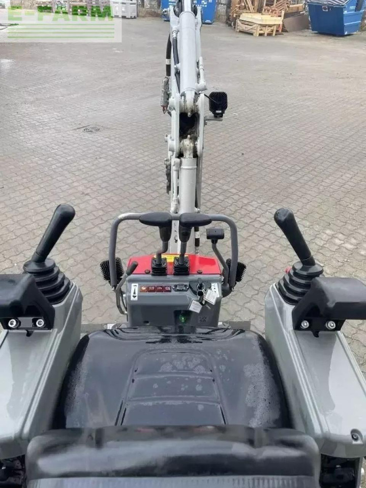 Takeuchi tb 210 - Мини багер: снимка 4 Takeuchi tb 210 - Мини багер: снимка 4