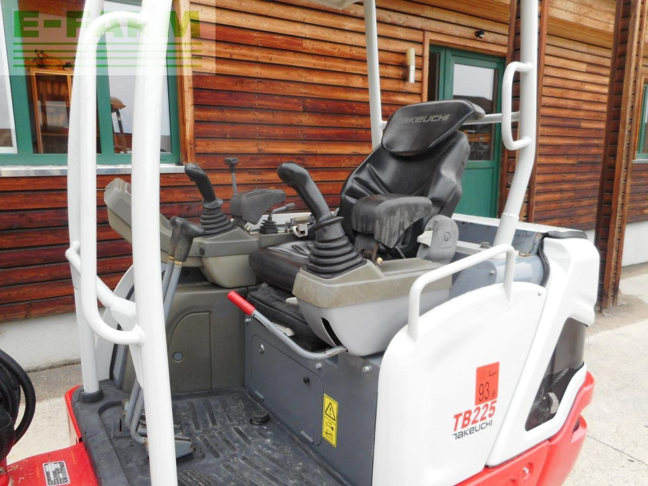 Мини багер Takeuchi tb 225 mit powertilt + 3 löffel ( service neu ): снимка 8